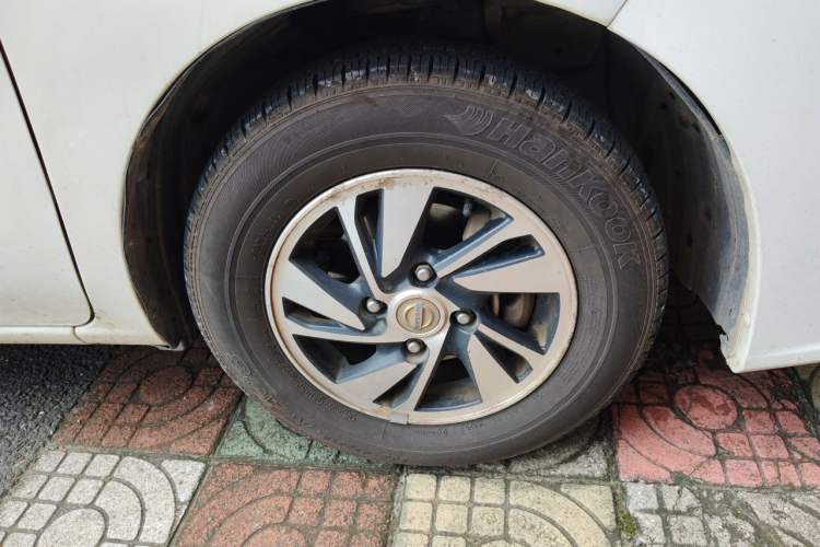 Used Nissan NV200 2016 Revised Version 1.6L CVT Luxury Edition Right Front Wheel Hub