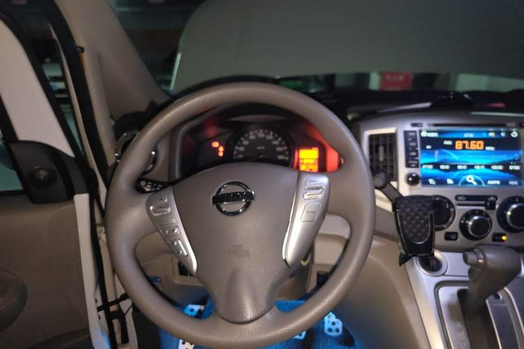 Used Nissan NV200 2016 1.6L CVT Luxury Model Steering Wheel