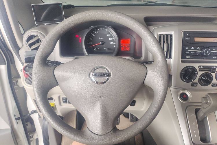 Used Nissan NV200 2016 Revised Version 1.6L CVT Deluxe Edition Steering Wheel
