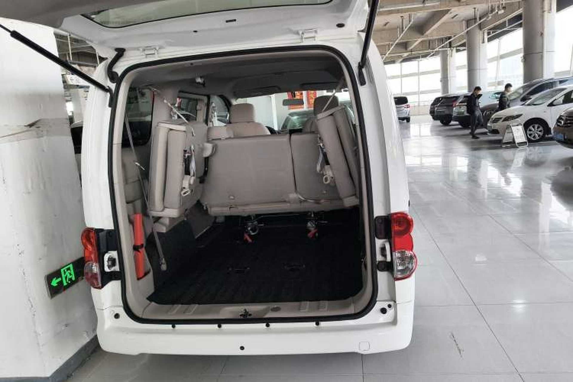 Used Nissan NV200 2016 Revised Version 1.6L CVT Luxury Edition Trunk