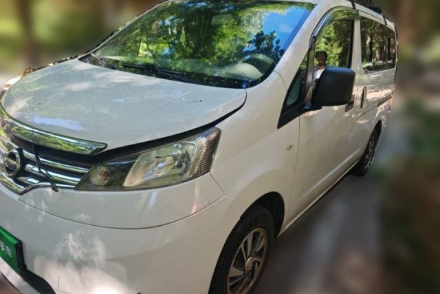 Used Nissan NV200 2016 Revised Version 1.6L CVT Luxury Edition