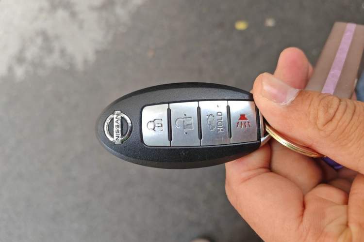 Used Nissan NV200 2016 Revised Version 1.6L CVT Deluxe Edition Vehicle Key