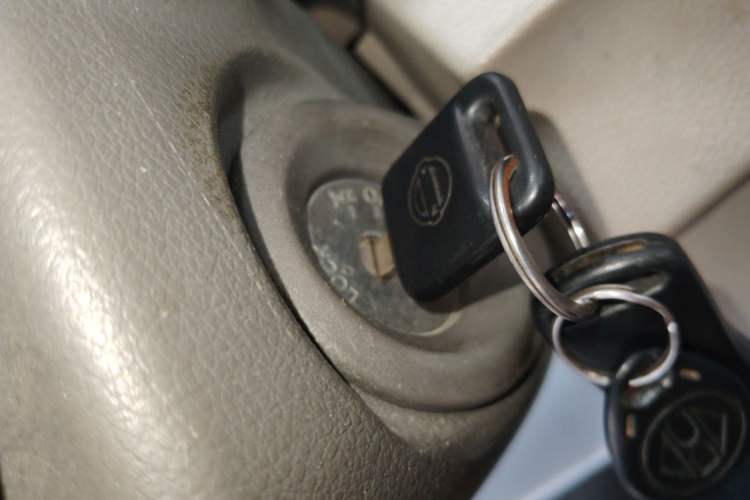 Used Nissan NV200 2016 Revised Version 1.6L CVT Luxury Edition Vehicle Key