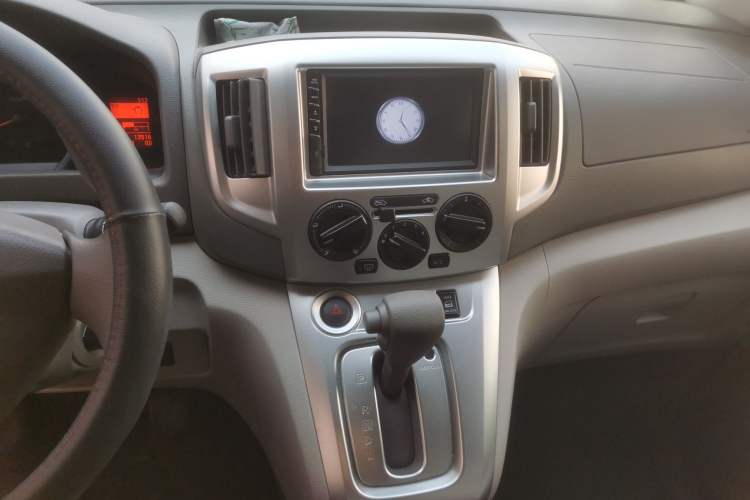 Used Nissan NV200 2018 1.6L CVT Luxury Model Audio And AC Panel