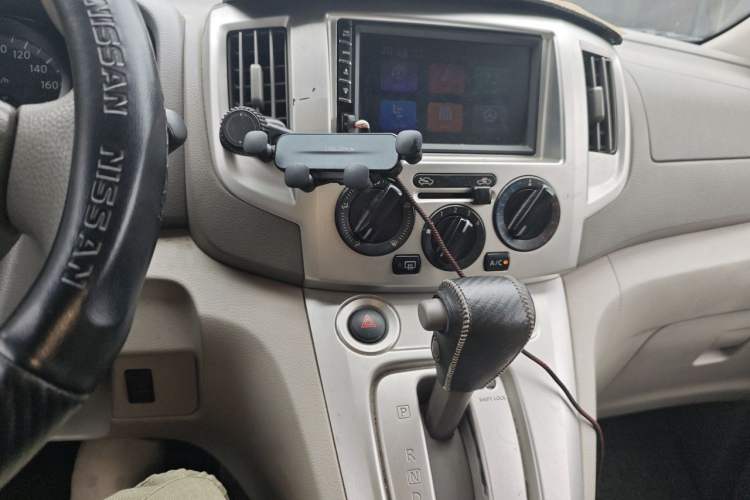 Used Nissan NV200 2018 1.6L CVT Luxury Model Audio And AC Panel