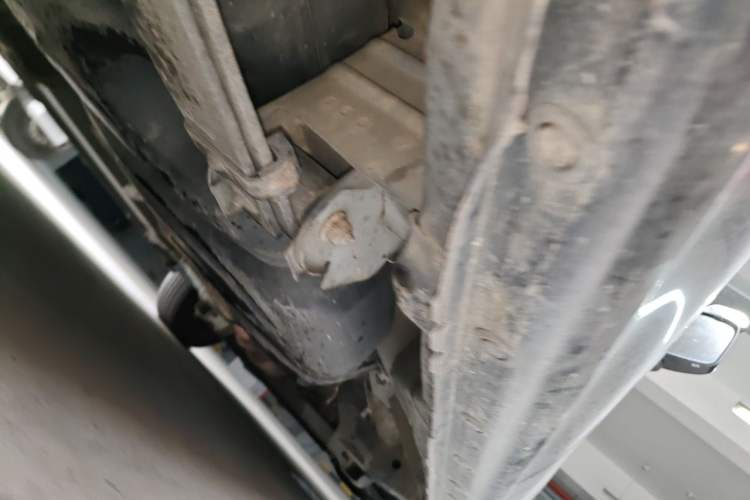 Used Nissan NV200 2018 1.6L CVT Luxury Model Chassis Rear Right