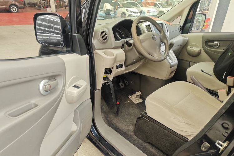 Used Nissan NV200 2018 1.6L CVT Luxury Model Driver Seat