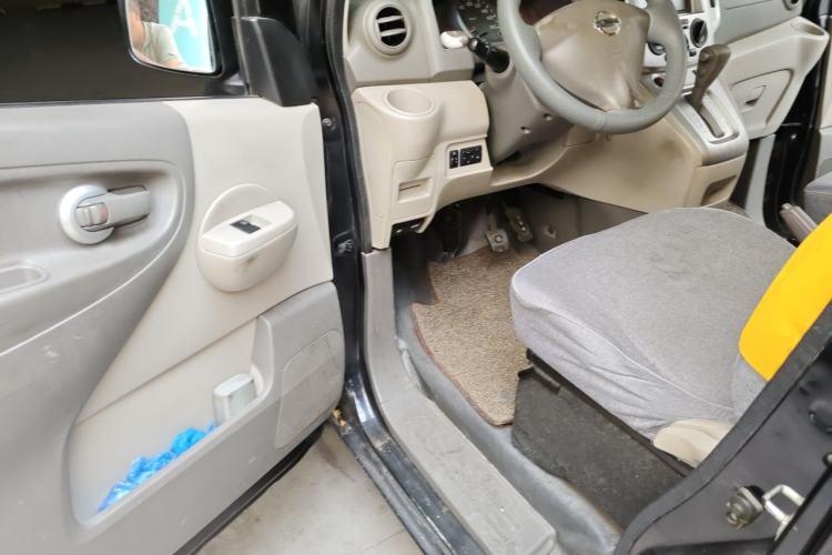 Used Nissan NV200 2018 1.6L CVT Luxury Model Driver Seat