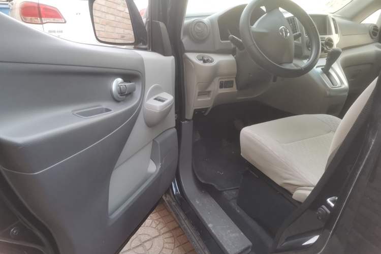 Used Nissan NV200 2018 1.6L CVT Luxury Model Driver Seat