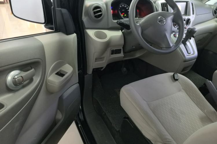 Used Nissan NV200 2018 1.6L CVT Luxury Model Driver Seat