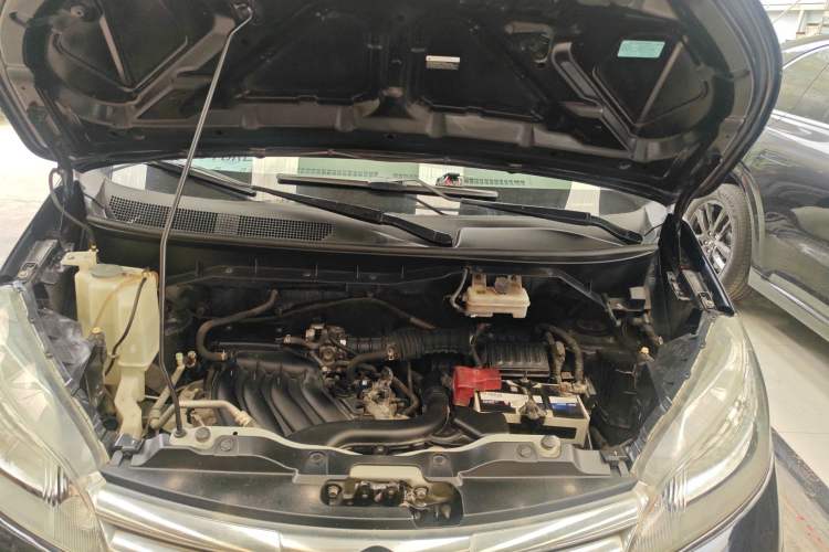 Used Nissan NV200 2018 1.6L CVT Luxury Model Engine Bay