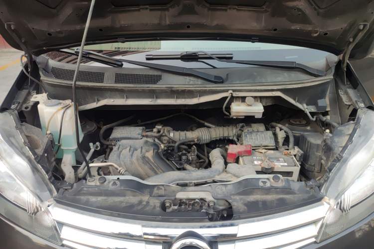 Used Nissan NV200 2018 1.6L CVT Luxury Model Engine Bay
