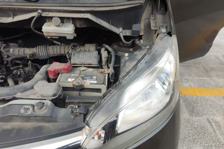 Used Nissan NV200 2018 1.6L CVT Luxury Model Engine Bay Left