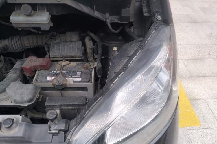 Used Nissan NV200 2018 1.6L CVT Luxury Model Engine Bay Left