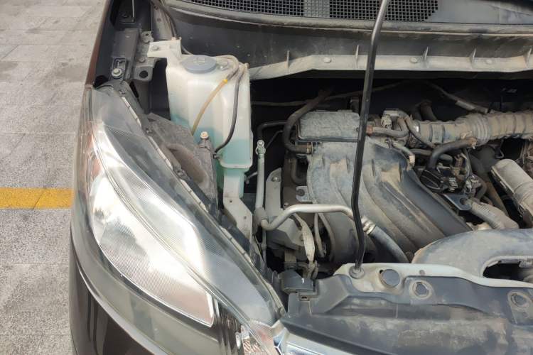 Used Nissan NV200 2018 1.6L CVT Luxury Model Engine Bay Right