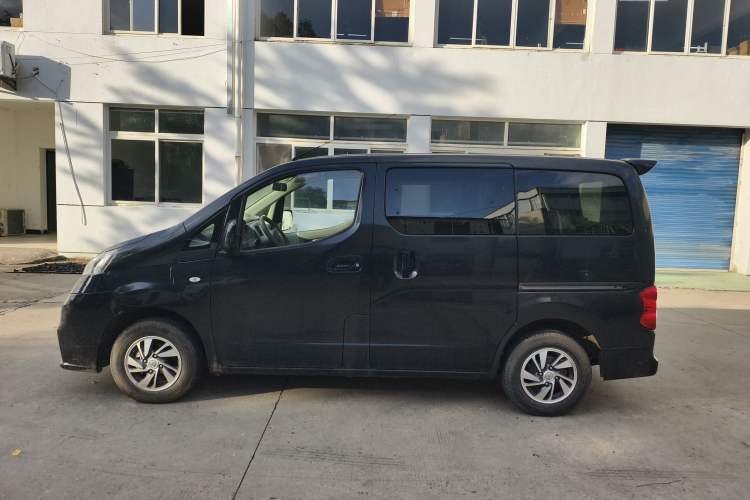 Used Nissan NV200 2018 1.6L CVT Luxury Model Exterior 5