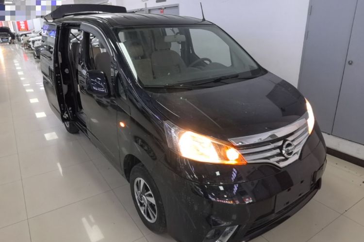 Used Nissan NV200 2018 1.6L CVT Luxury Model Front Right 45 Deg