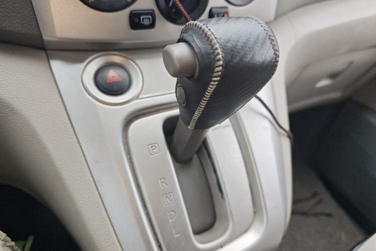 Used Nissan NV200 2018 1.6L CVT Luxury Model Gear Lever