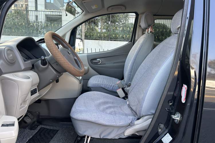 Used Nissan NV200 2018 1.6L CVT Luxury Model Interior 1