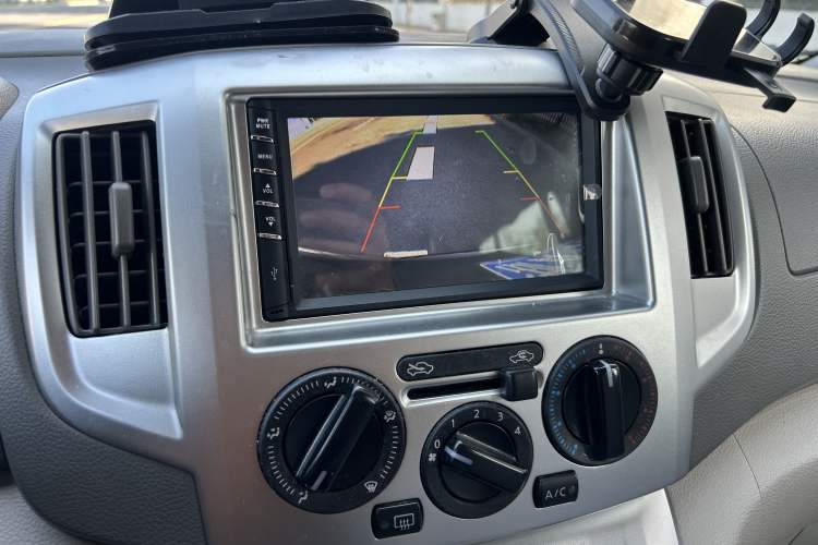 Used Nissan NV200 2018 1.6L CVT Luxury Model Interior 11