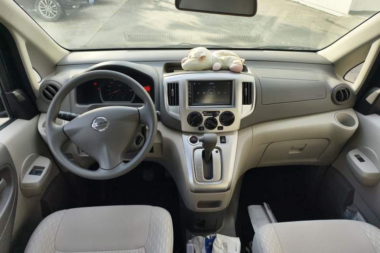 Used Nissan NV200 2018 1.6L CVT Luxury Model Interior 3