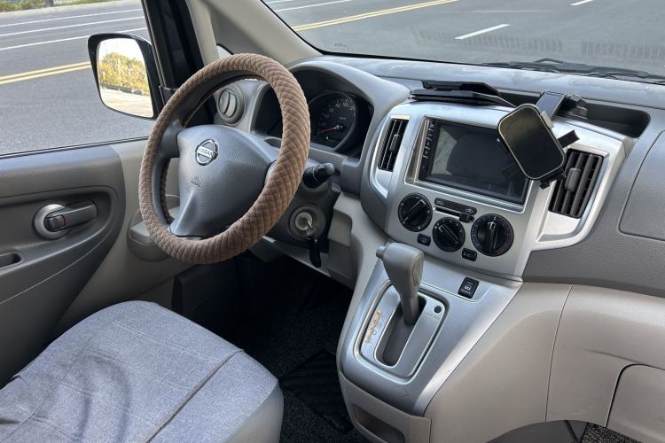 Used Nissan NV200 2018 1.6L CVT Luxury Model Interior 4