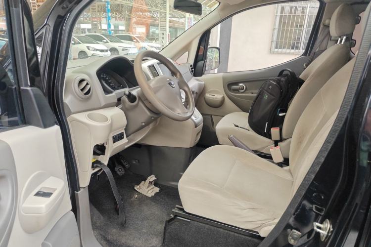 Used Nissan NV200 2018 1.6L CVT Luxury Model Left Front Seat