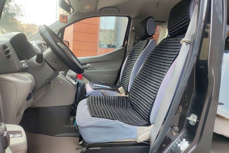 Used Nissan NV200 2018 1.6L CVT Luxury Model Left Front Seat