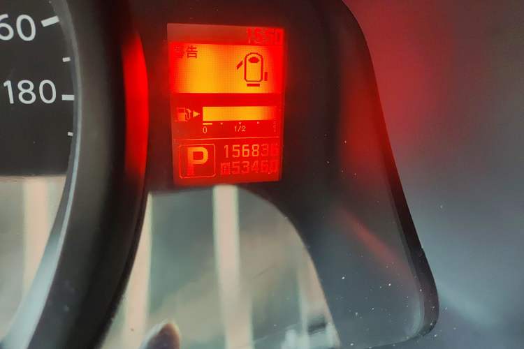 Used Nissan NV200 2018 1.6L CVT Luxury Model Odometer Close Up