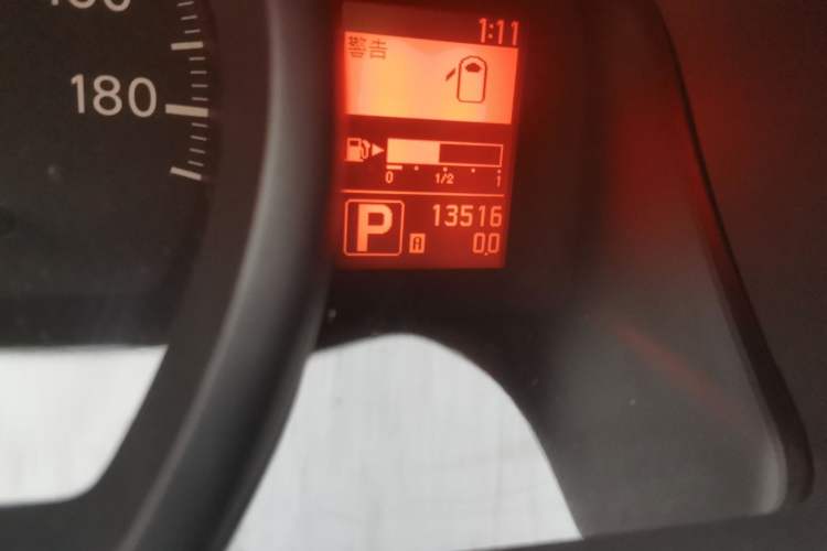 Used Nissan NV200 2018 1.6L CVT Luxury Model Odometer Close Up