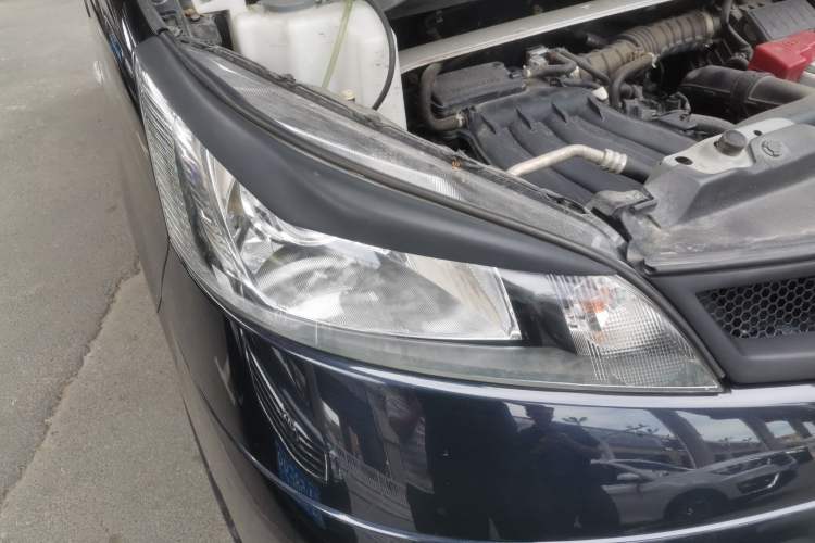 Used Nissan NV200 2018 1.6L CVT Luxury Model Right Front Headlight