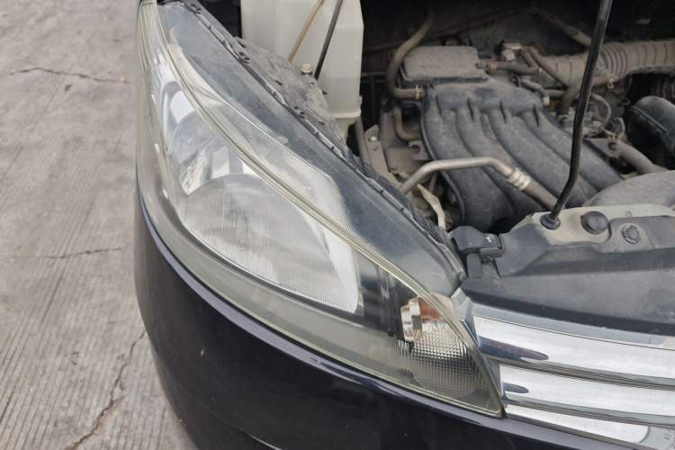 Used Nissan NV200 2018 1.6L CVT Luxury Model Right Front Headlight