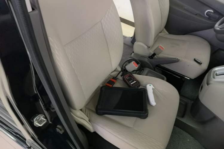 Used Nissan NV200 2018 1.6L CVT Luxury Model Right Front Seat