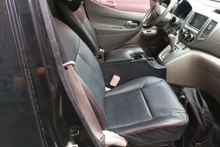 Used Nissan NV200 2018 1.6L CVT Luxury Model Right Front Seat