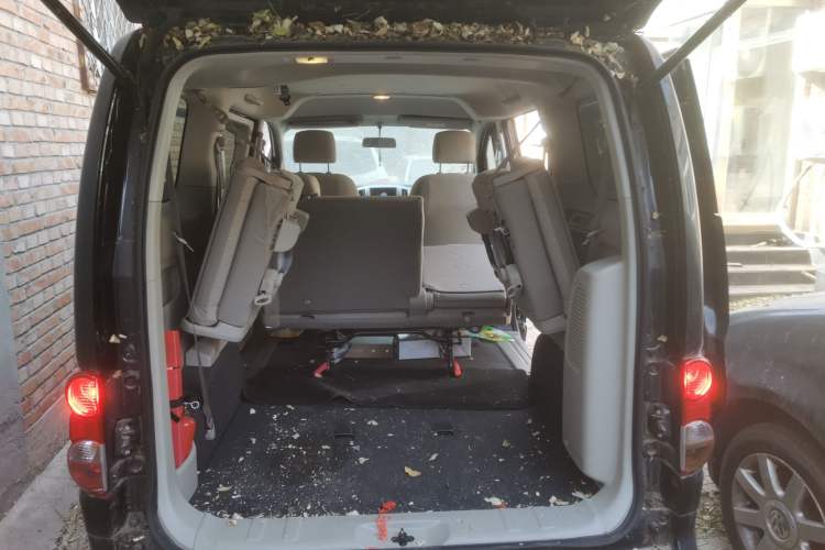 Used Nissan NV200 2018 1.6L CVT Luxury Model Trunk