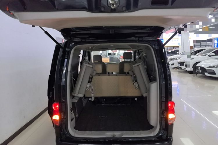 Used Nissan NV200 2018 1.6L CVT Luxury Model Trunk