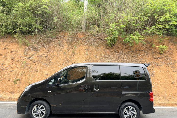 Used Nissan NV200 2018 1.6L CVT Luxury Model Exterior 4