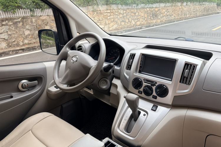 Used Nissan NV200 2018 1.6L CVT Luxury Model Interior 2