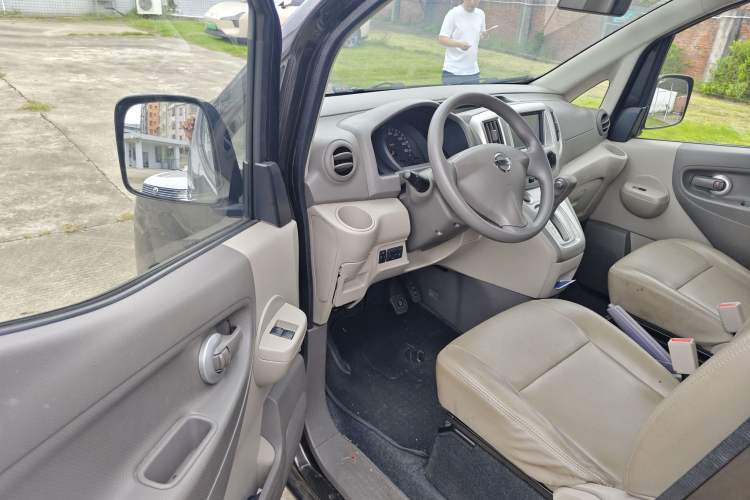 Used Nissan NV200 2018 1.6L CVT Luxury Model Interior 3