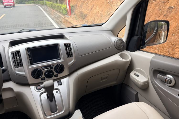 Used Nissan NV200 2018 1.6L CVT Luxury Model Interior 4