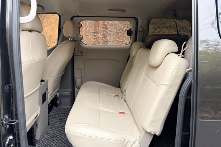Used Nissan NV200 2018 1.6L CVT Luxury Model Interior 5
