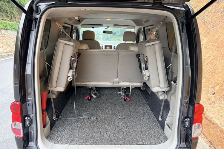 Used Nissan NV200 2018 1.6L CVT Luxury Model Interior 8