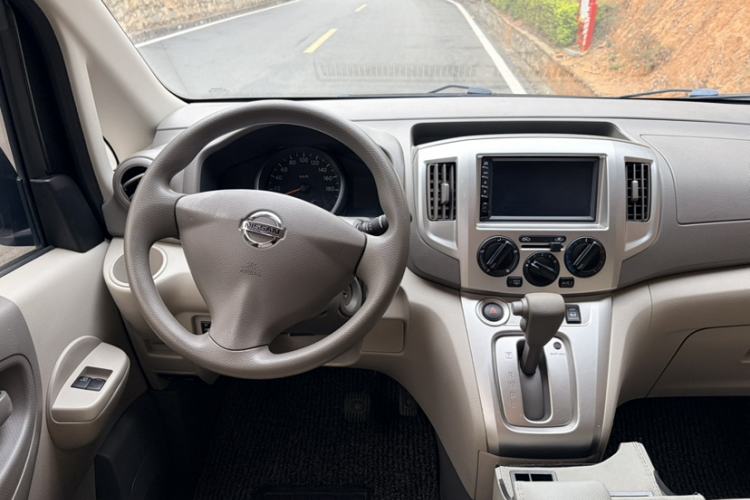 Used Nissan NV200 2018 1.6L CVT Luxury Model Interior 9