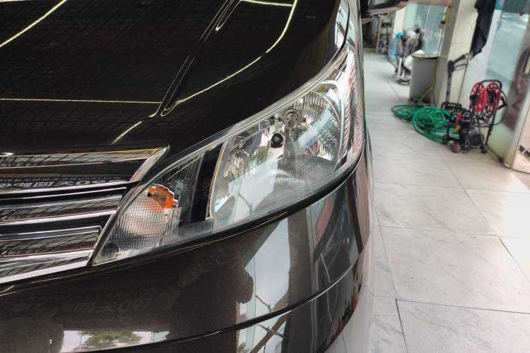 Used Nissan NV200 2018 1.6L CVT Luxury Model Left Front Headlight