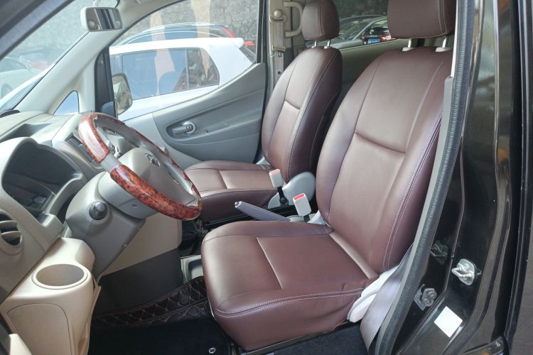 Used Nissan NV200 2018 1.6L CVT Luxury Model Left Front Seat