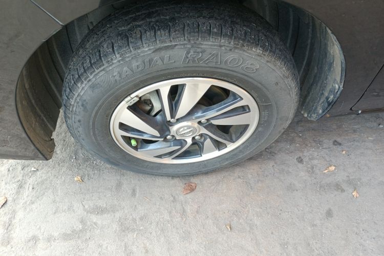 Used Nissan NV200 2018 1.6L CVT Luxury Model Left Front Wheel Hub