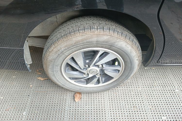 Used Nissan NV200 2018 1.6L CVT Luxury Model Right Rear Wheel Hub