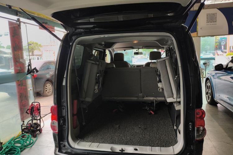 Used Nissan NV200 2018 1.6L CVT Luxury Model Trunk
