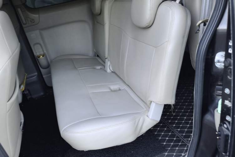 Used Nissan NV200 2018 1.6L CVT Luxury Model Interior 4