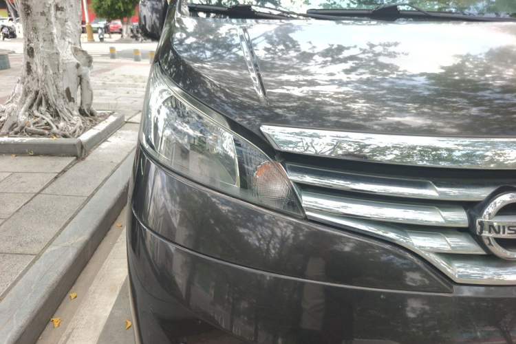 Used Nissan NV200 2018 1.6L CVT Luxury Model Right Front Headlight